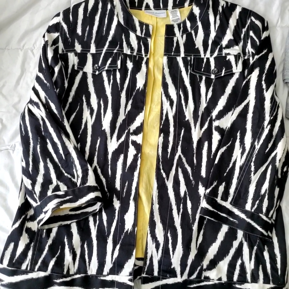 Jacket - Picture 3 of 4